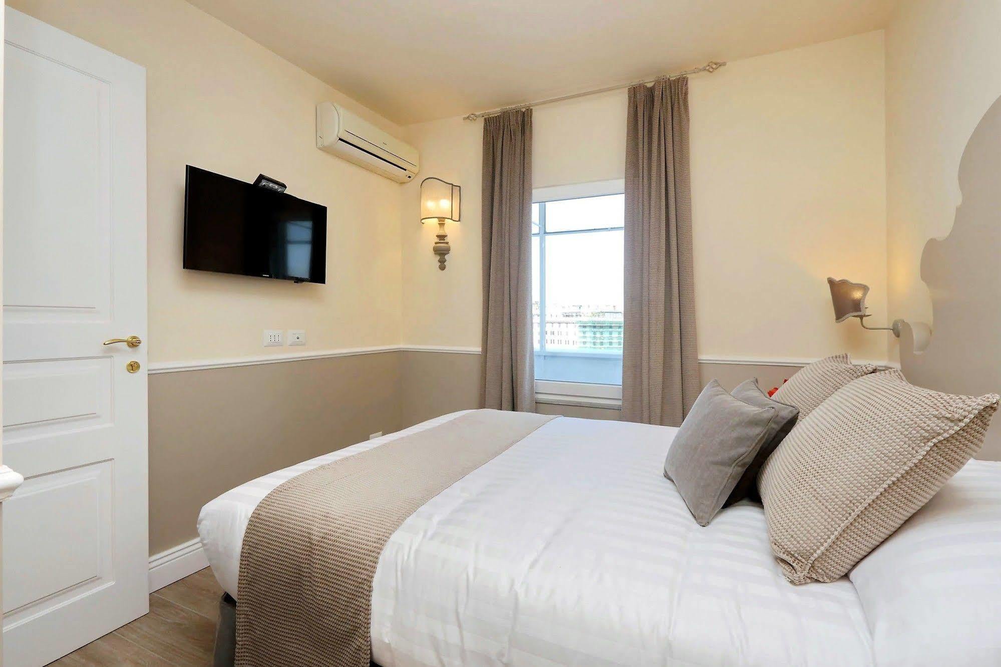 Colosseum Terrace Gasthof 3*